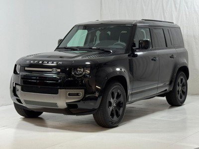 Land Rover Defender 110 3.0d i6 mhev X-Dynamic SE awd 200cv auto del 2025 usata a Bolzano