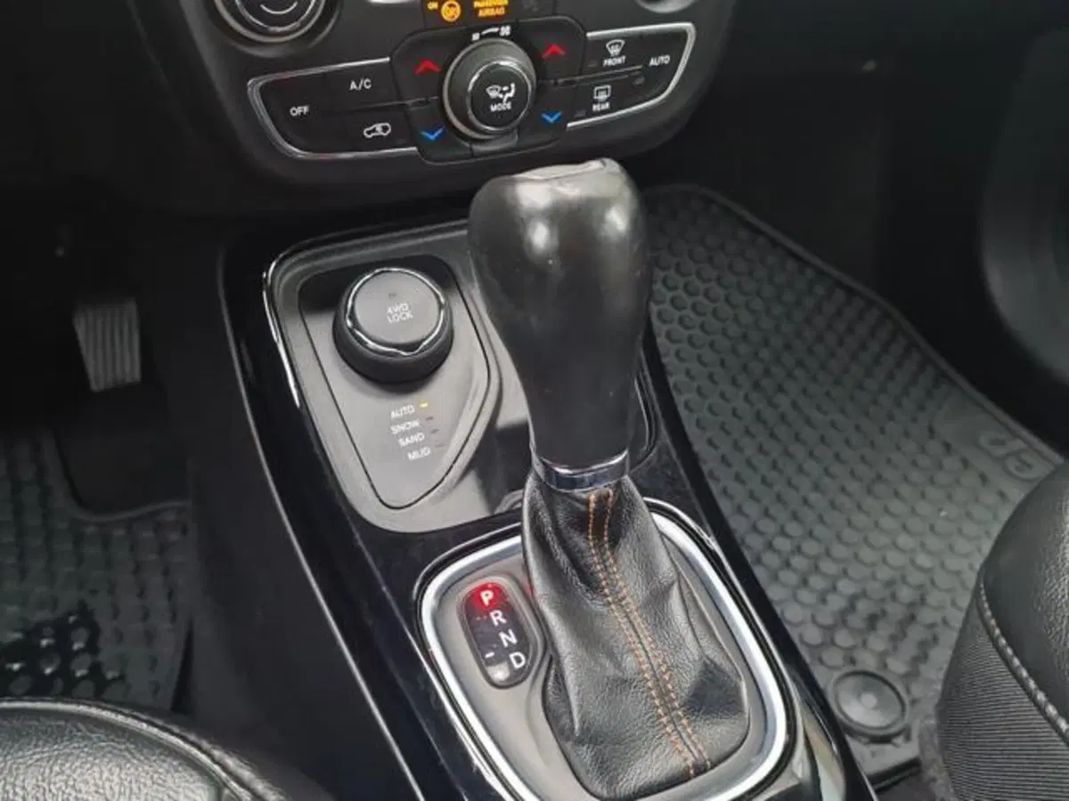 Jeep Compass usata a Salerno (17)