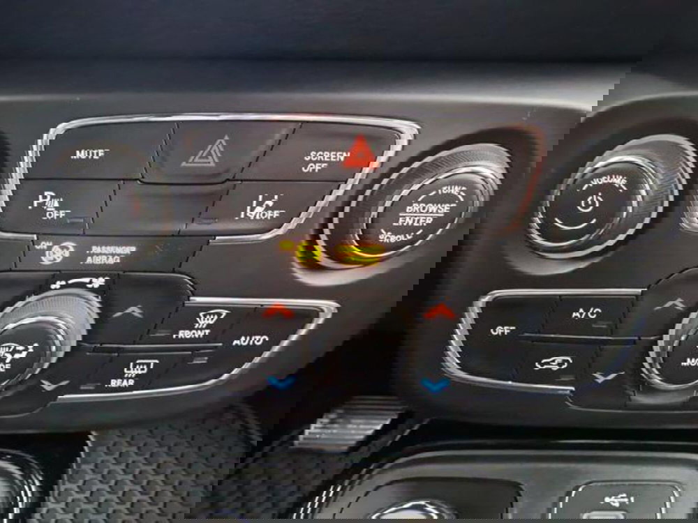 Jeep Compass usata a Salerno (18)