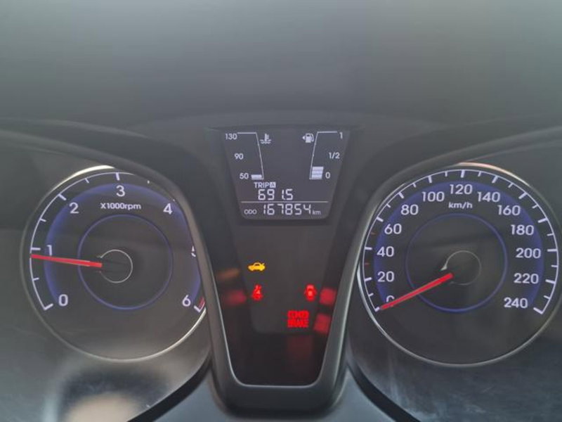 Hyundai ix20 usata a Salerno (11)