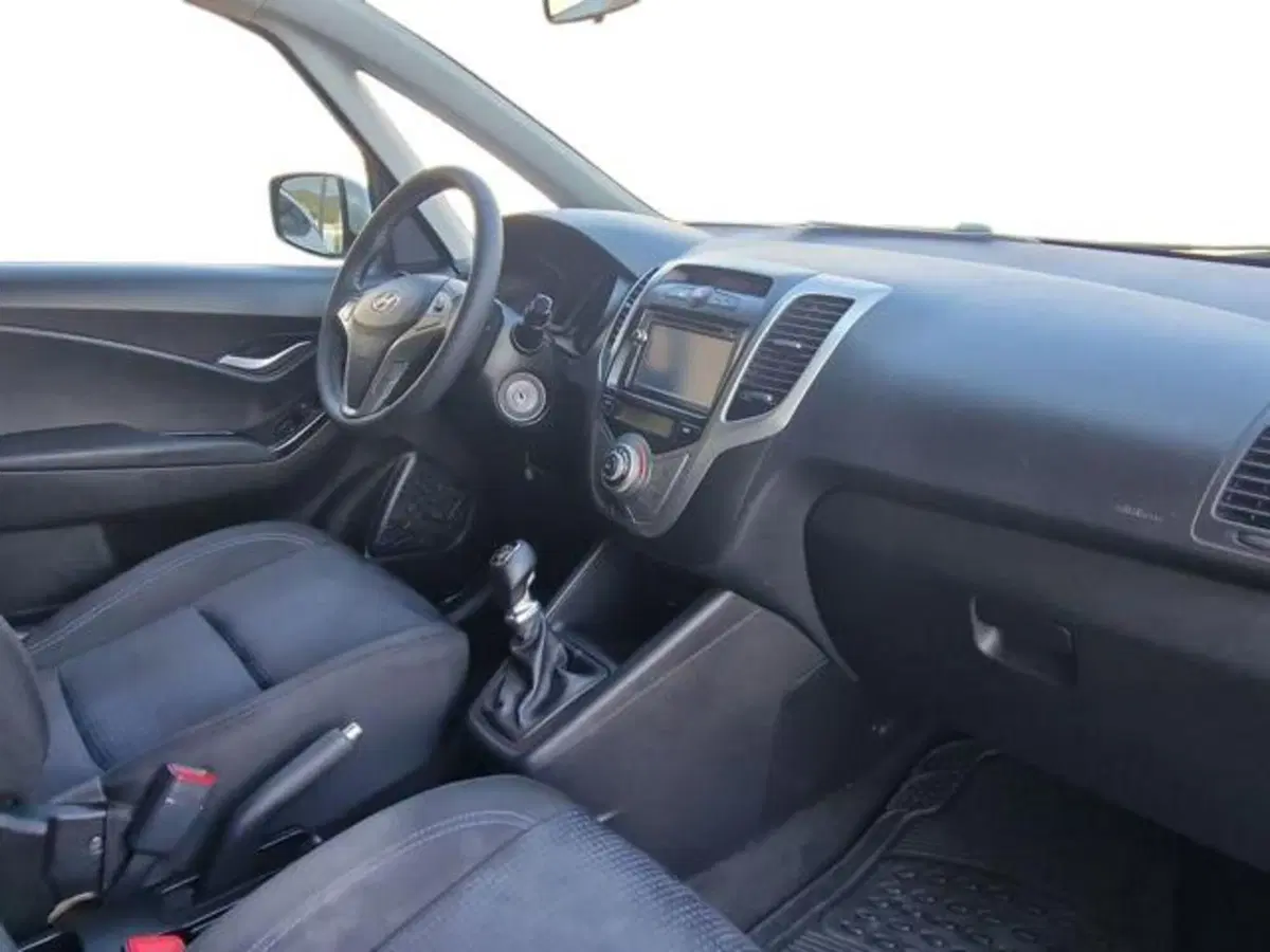 Hyundai ix20 usata a Salerno (13)