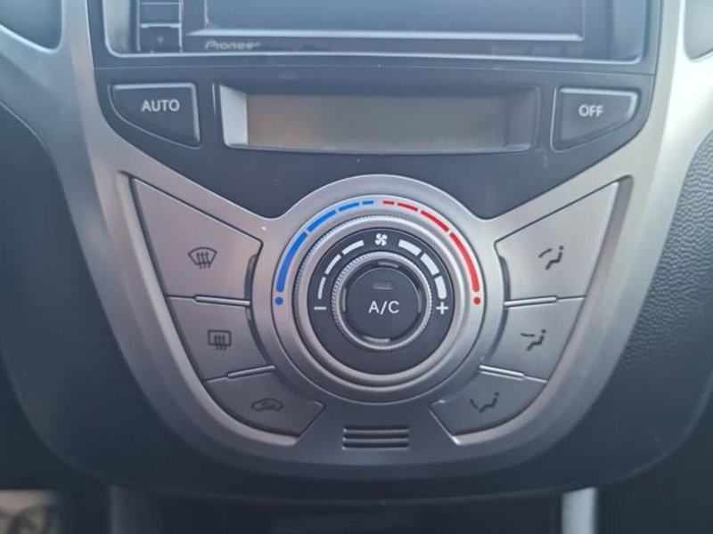 Hyundai ix20 usata a Salerno (18)