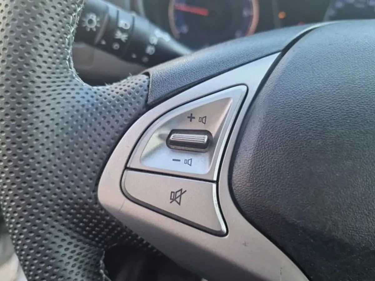 Hyundai ix20 usata a Salerno (20)