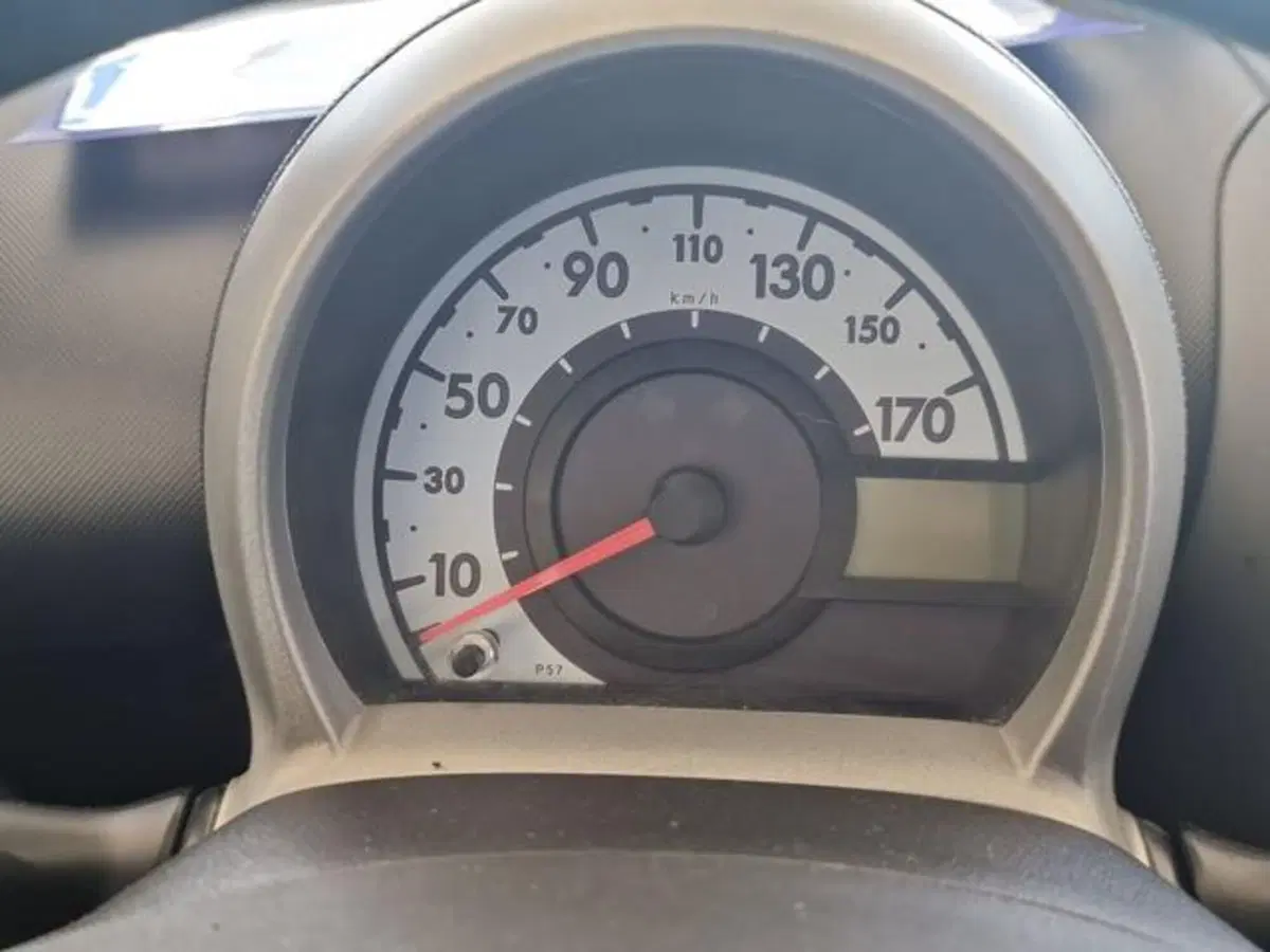 Peugeot 107 usata a Salerno (11)