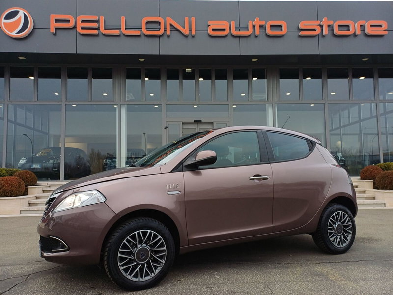 Lancia Ypsilon usata a Modena (2)