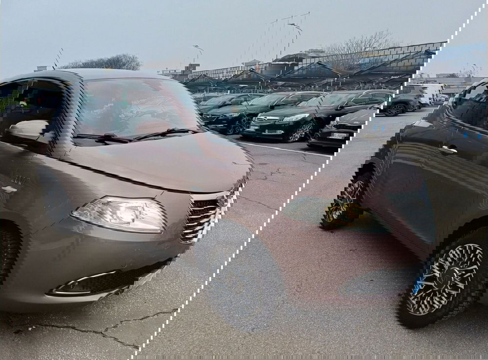 Lancia Ypsilon usata a Modena (4)