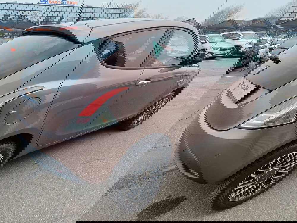 Lancia Ypsilon usata a Modena (5)