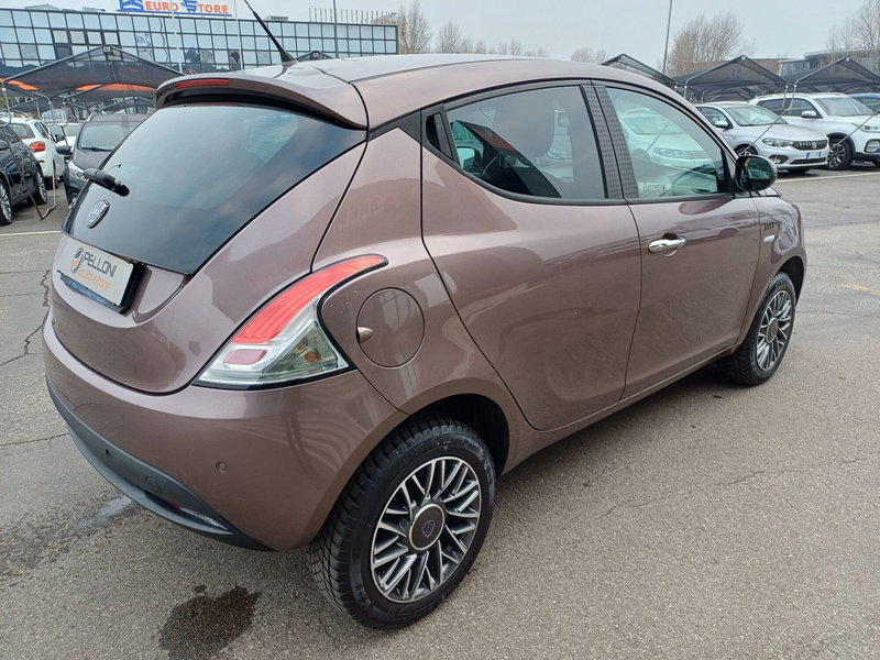 Lancia Ypsilon usata a Modena (5)
