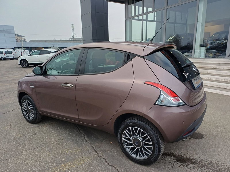 Lancia Ypsilon usata a Modena (7)