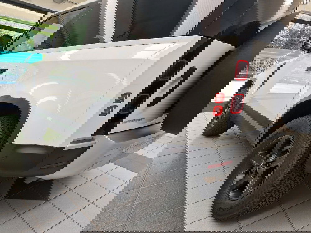 Land Rover Defender usata a Novara (19)