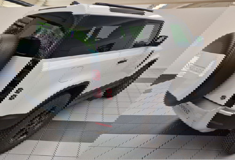 Land Rover Defender usata a Novara (2)