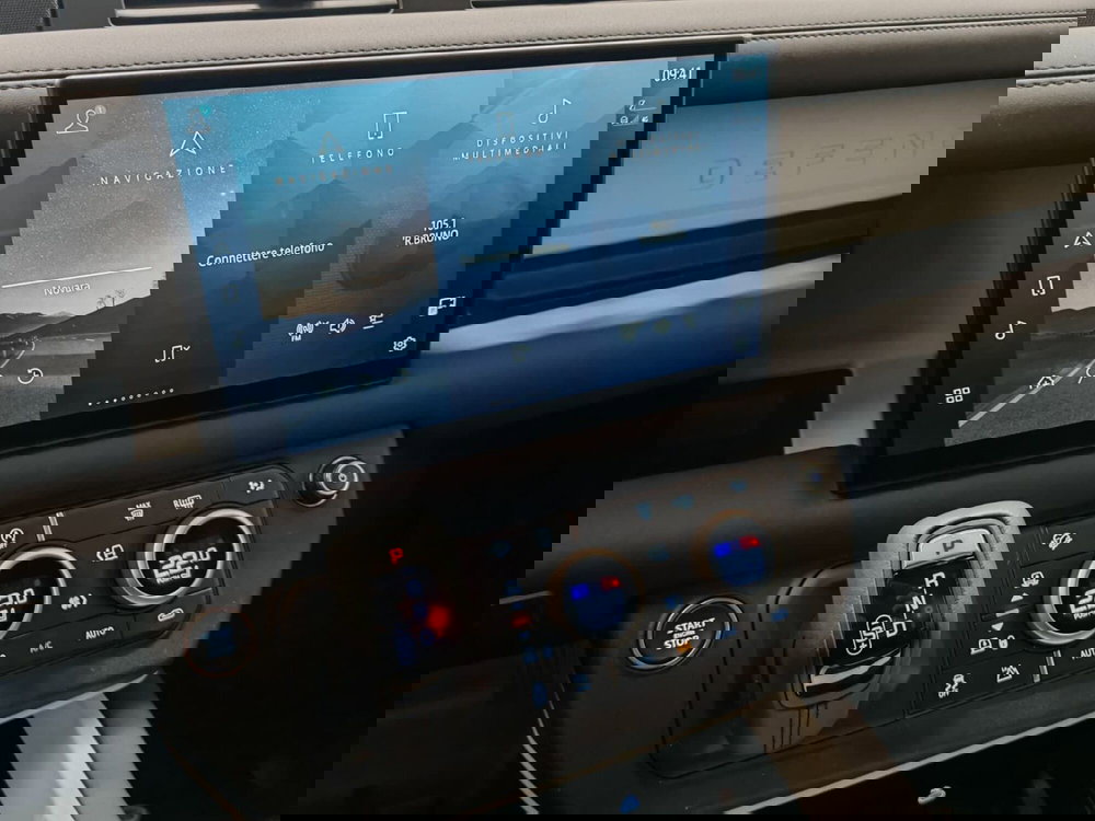 Land Rover Defender usata a Novara (18)