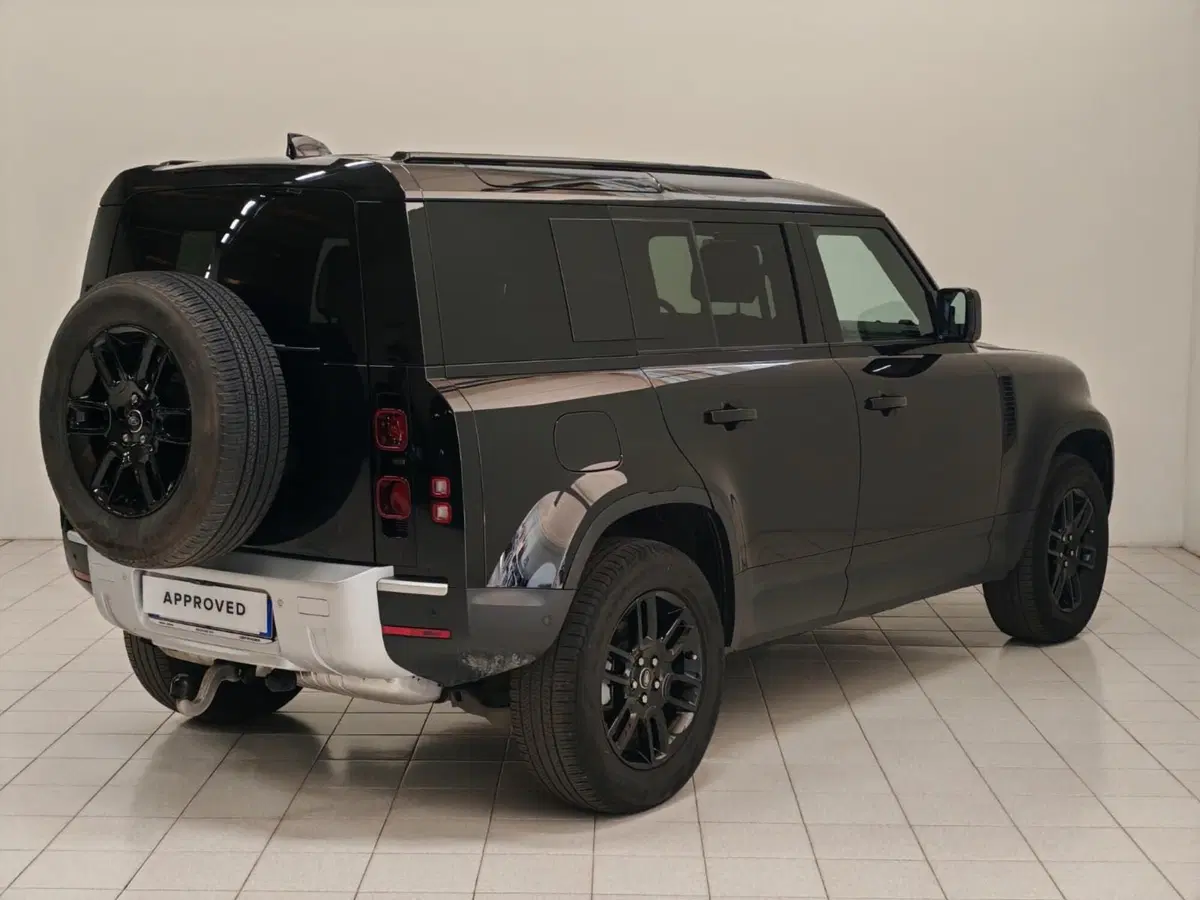 Land Rover Defender usata a Novara (2)