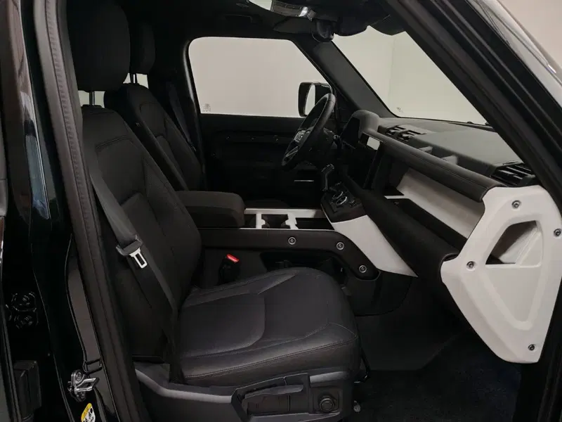 Land Rover Defender usata a Novara (3)