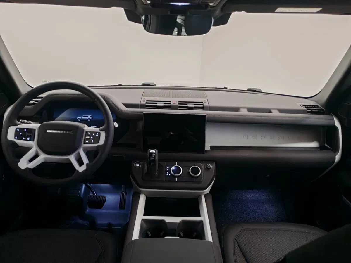 Land Rover Defender usata a Novara (5)
