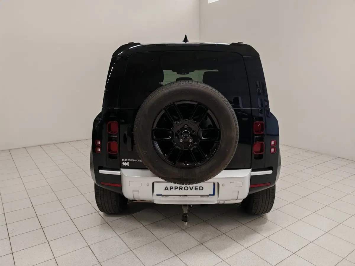 Land Rover Defender usata a Novara (7)