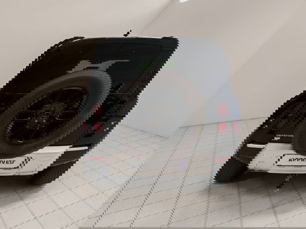 Land Rover Defender usata a Novara (7)