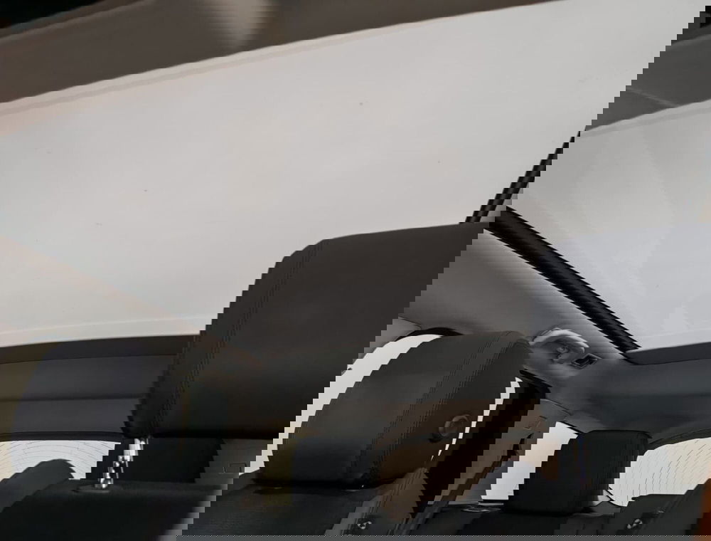 Land Rover Discovery Sport usata a Novara (11)