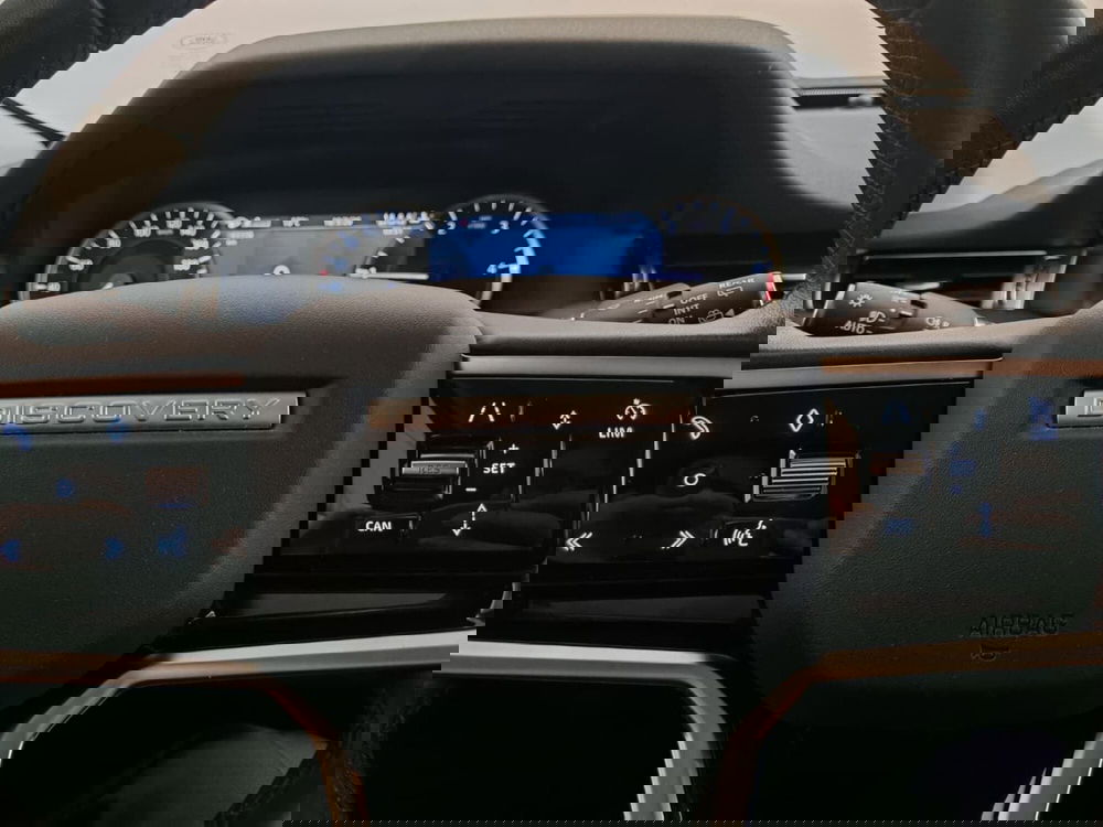 Land Rover Discovery Sport usata a Novara (17)