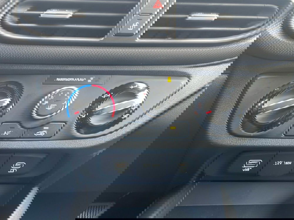 Hyundai i10 nuova a Roma (18)