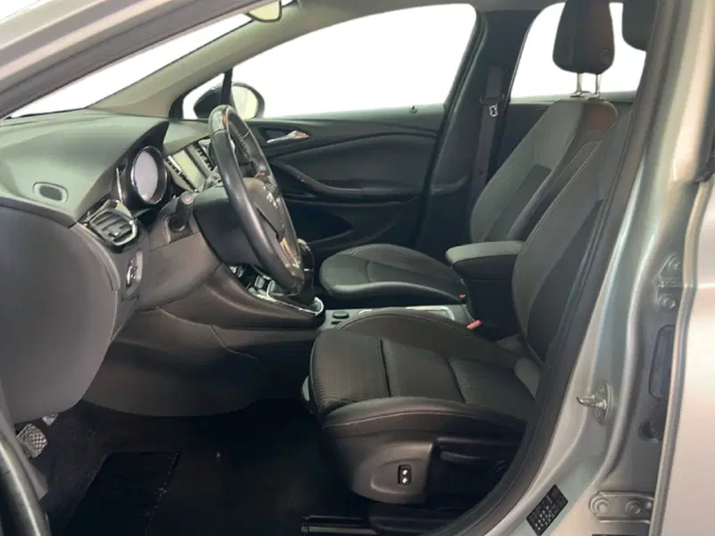 Opel Astra usata a Roma (15)