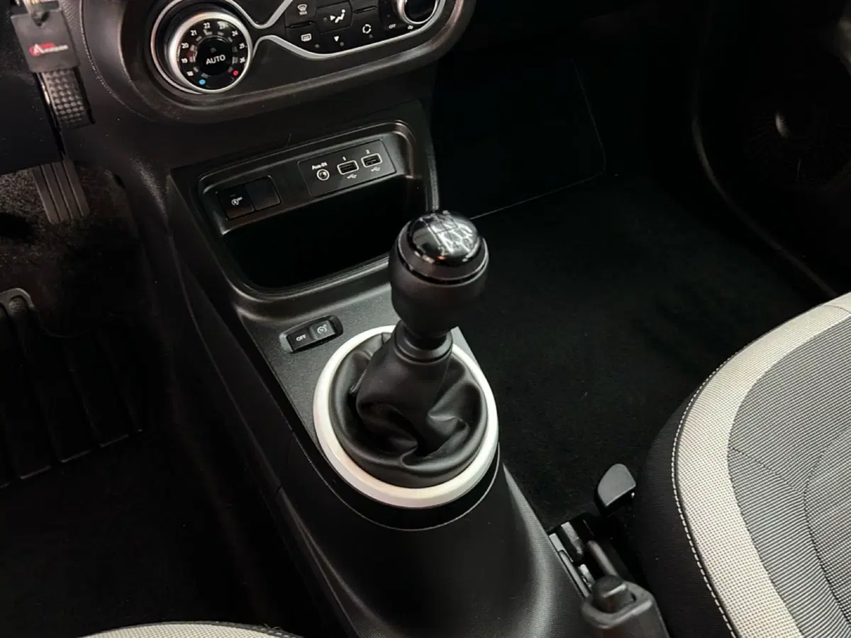 Renault Twingo usata a Roma (16)