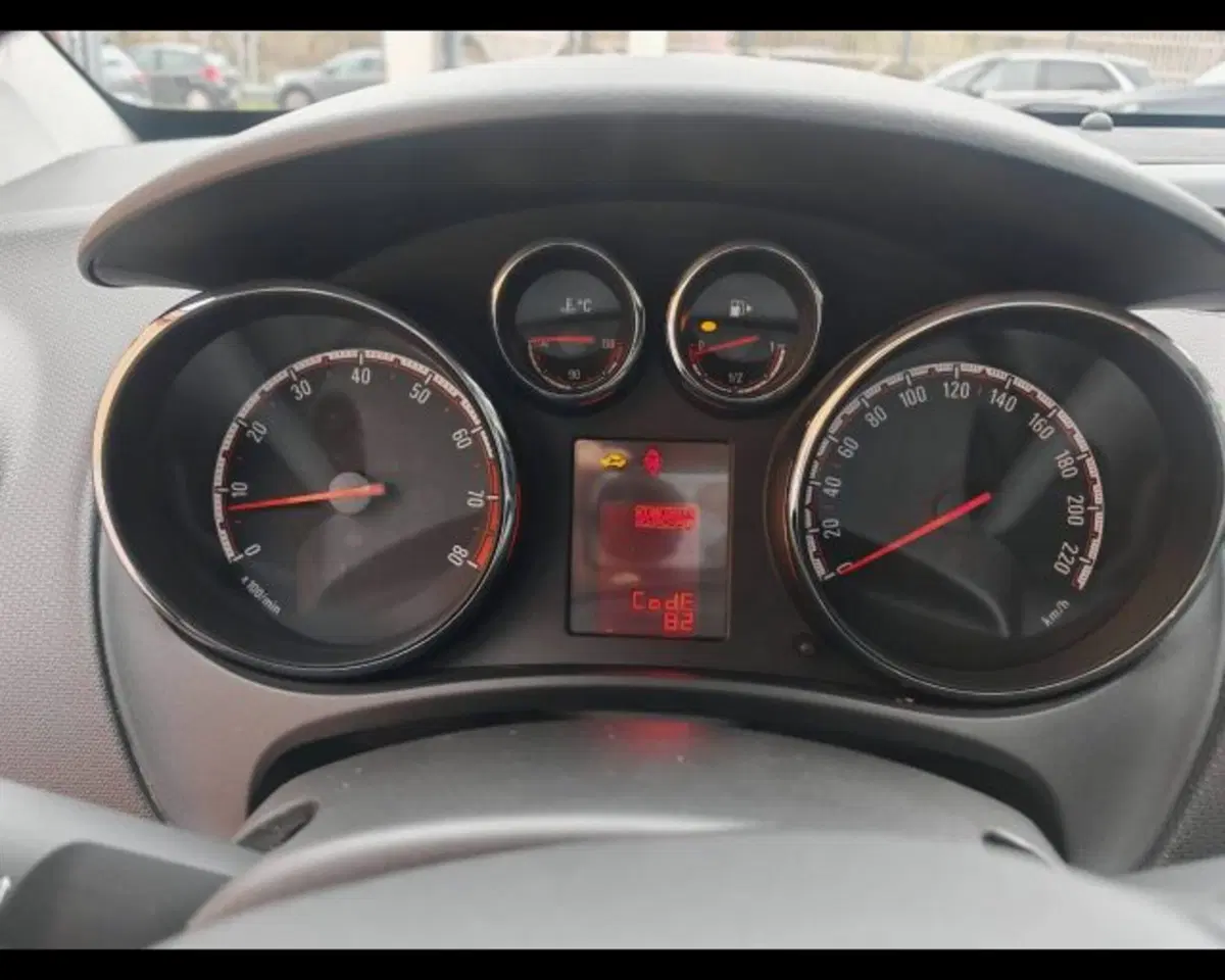 Opel Meriva usata a Potenza (17)