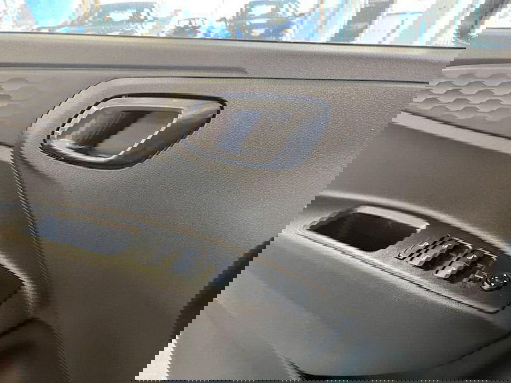 Hyundai i10 nuova a Verbano Cusio Ossola (17)