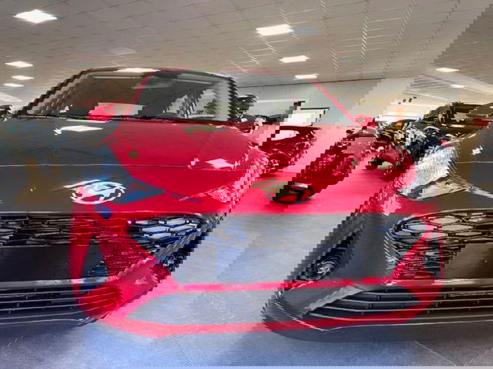 Hyundai i10 nuova a Verbano Cusio Ossola (2)