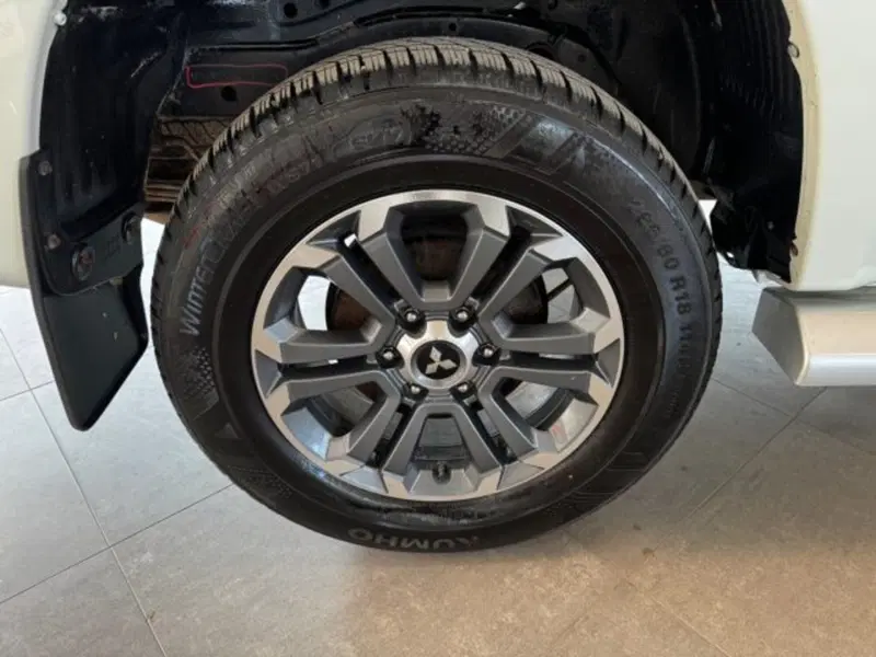 Mitsubishi L200 usata a Bologna (18)