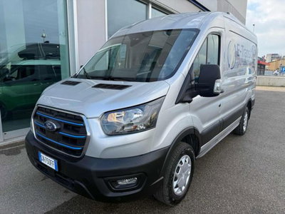 Ford E-Transit Furgone 350 Batteria 68kWh 269CV PM-TM Furgone Trend del 2023 usata a Imola