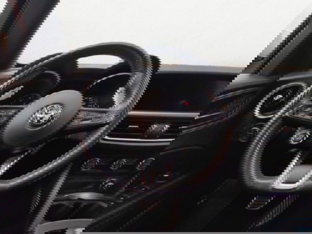 Alfa Romeo Stelvio usata a Padova (14)