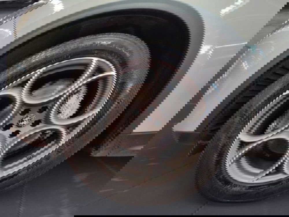 Alfa Romeo Stelvio usata a Padova (15)