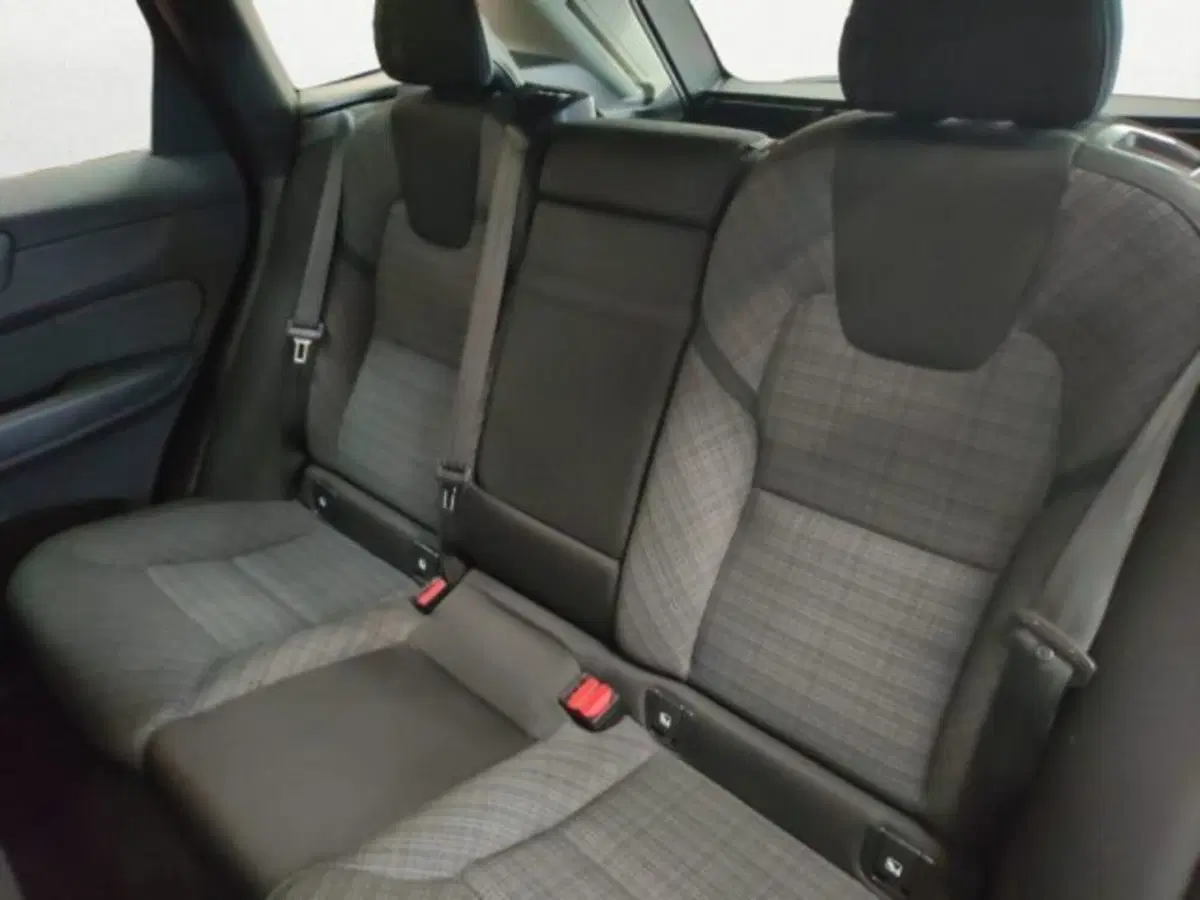 Volvo XC60 usata a Padova (11)