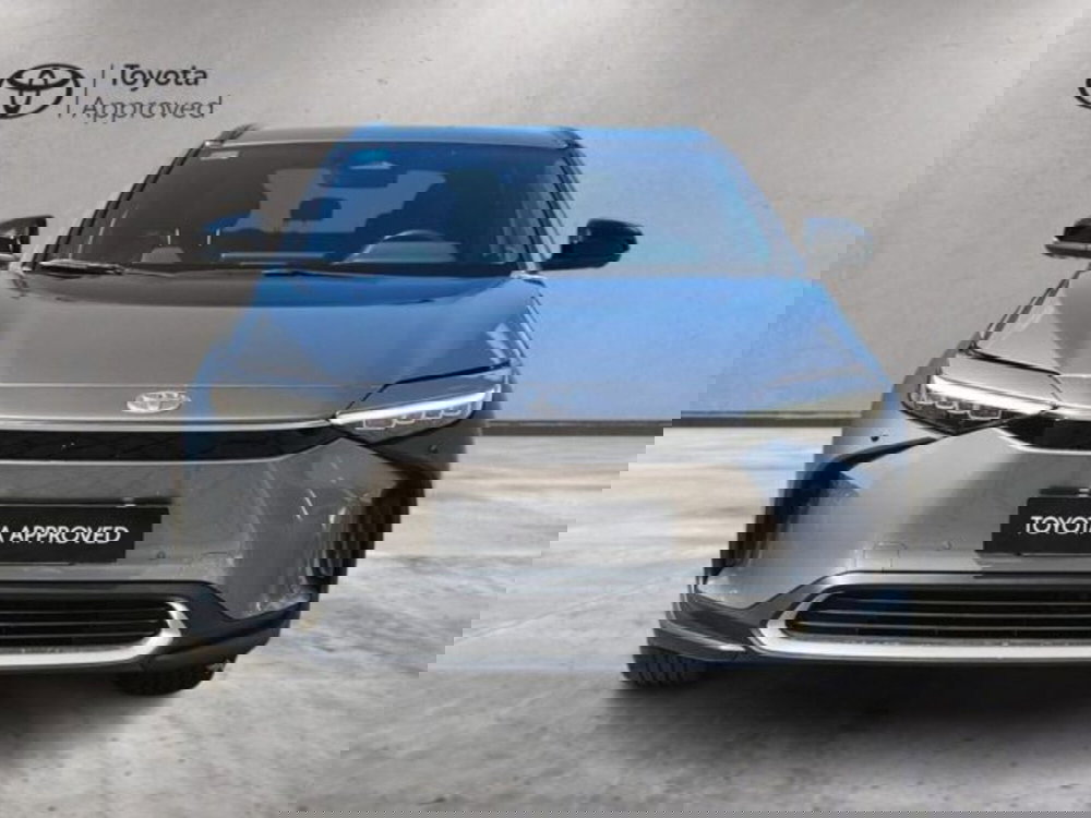 Toyota bZ4X usata a Roma (13)