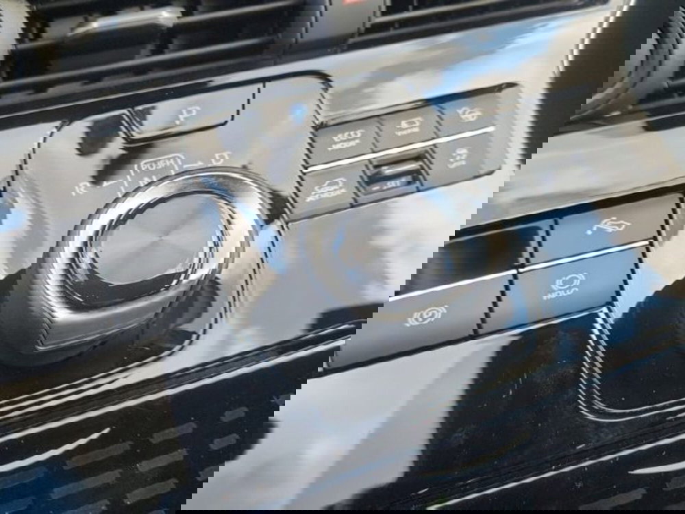 Toyota bZ4X usata a Roma (20)