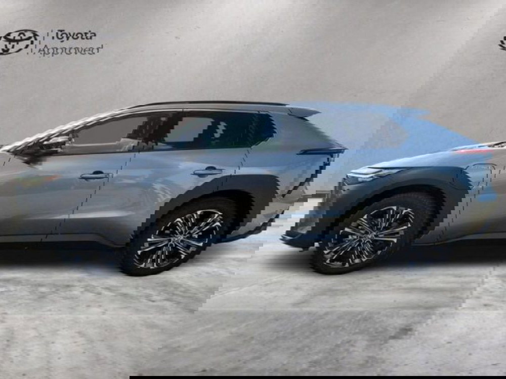 Toyota bZ4X usata a Roma (3)