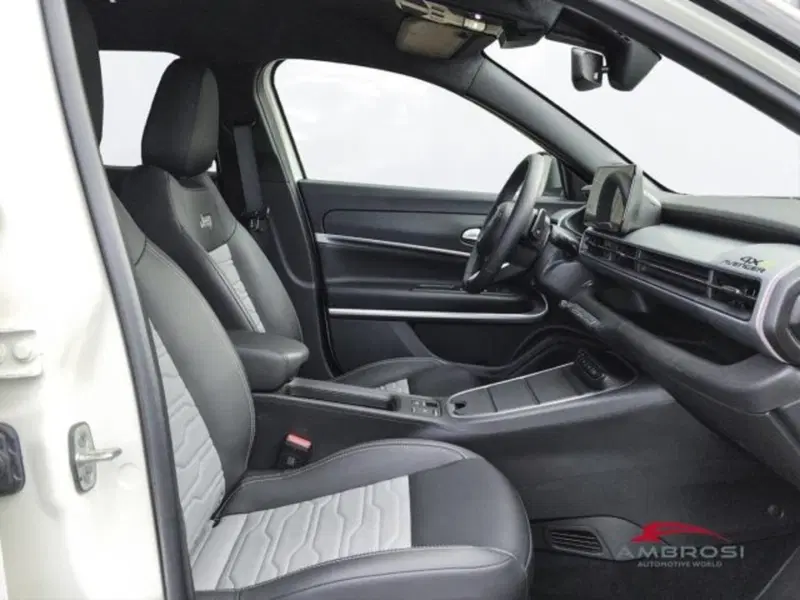 Jeep Avenger nuova a Perugia (12)