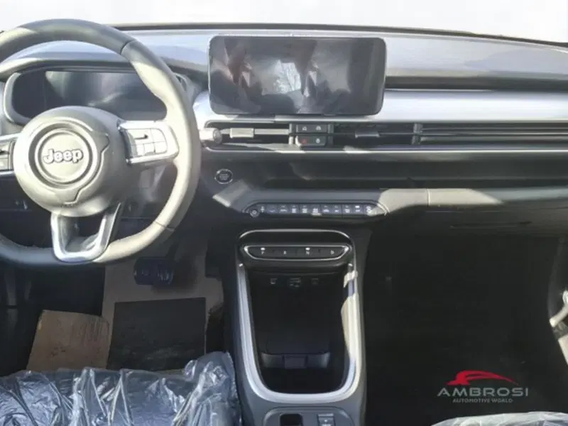 Jeep Avenger nuova a Perugia (15)