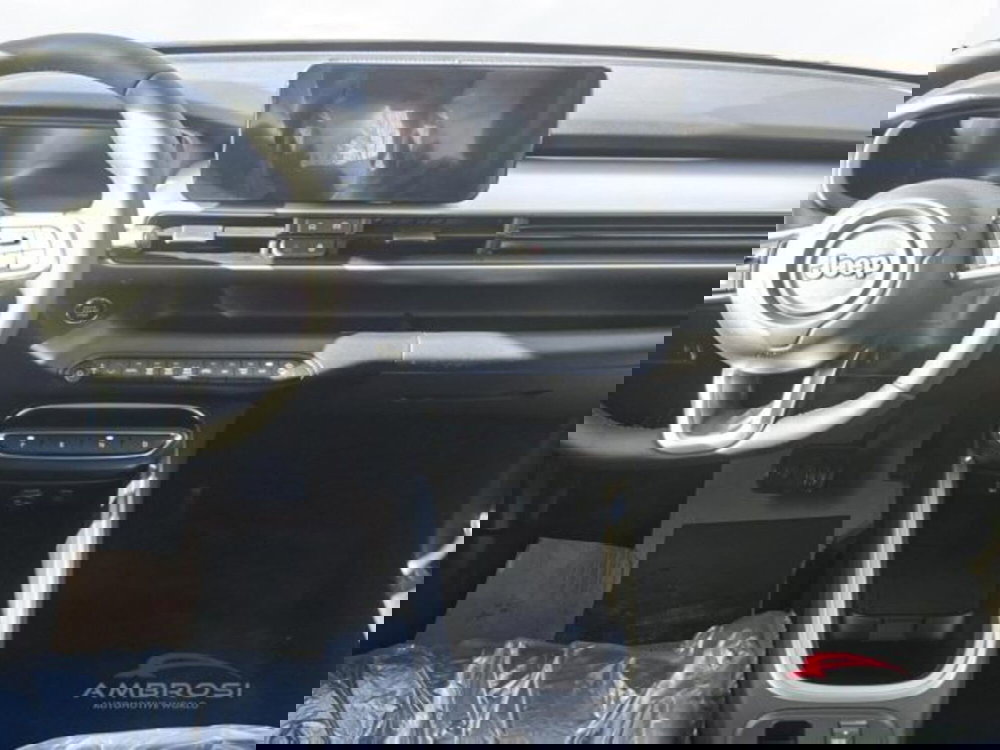 Jeep Avenger nuova a Perugia (15)