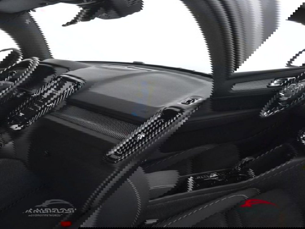 Volvo XC40 usata a Perugia (12)