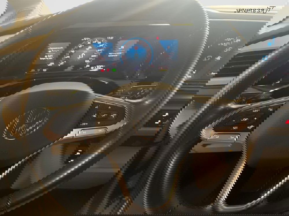 Volkswagen Multivan usata a Verona (12)