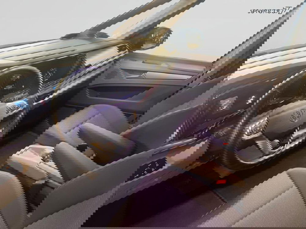 Volkswagen Multivan usata a Verona (9)