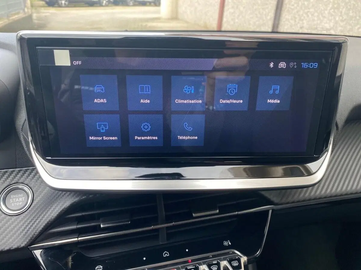 Peugeot 208 nuova a Torino (10)