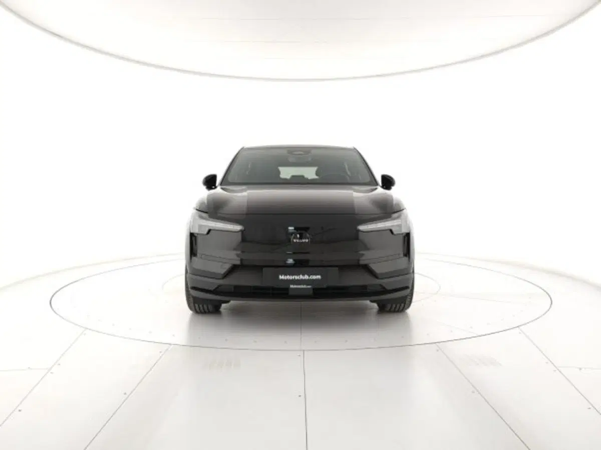Volvo EX30 nuova a Modena (7)