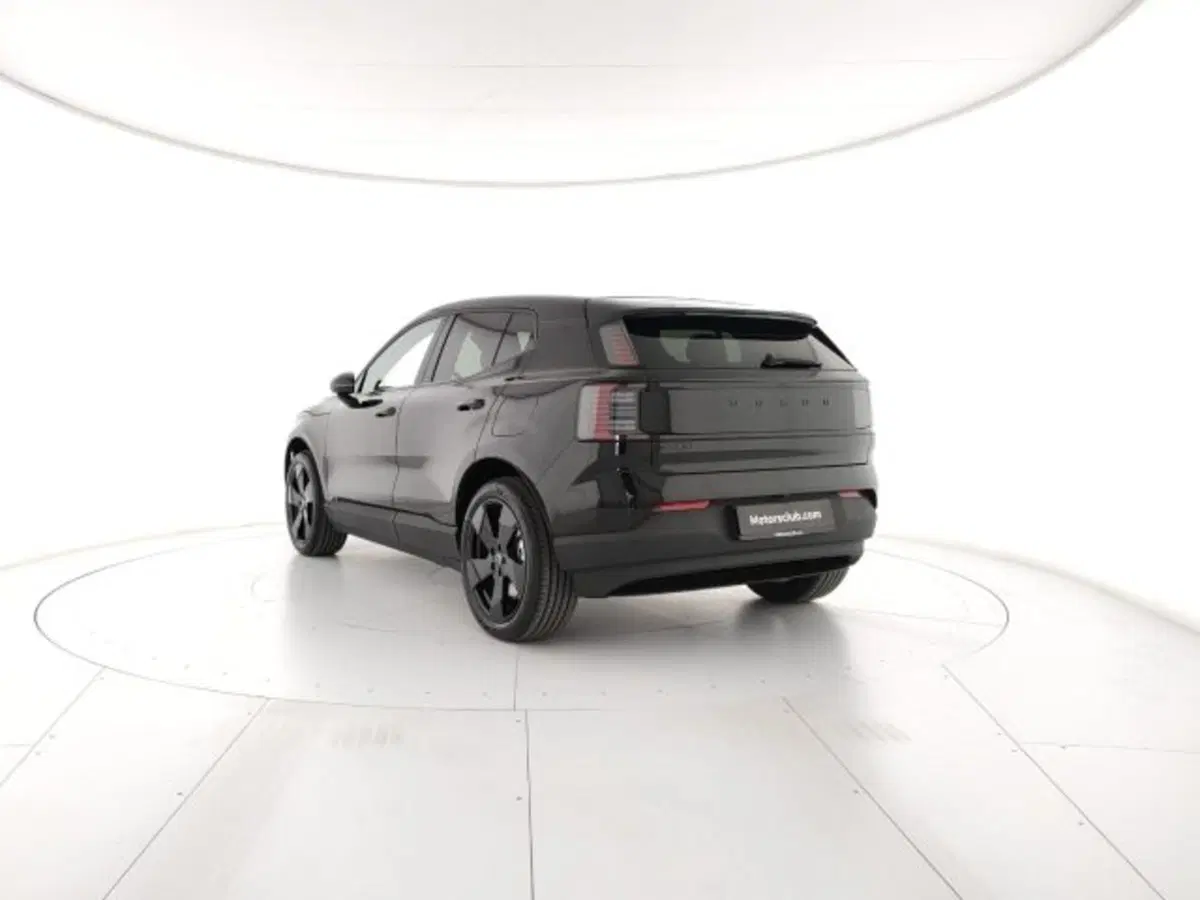 Volvo EX30 nuova a Modena (3)