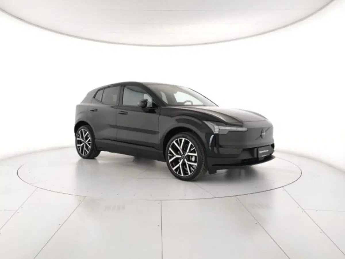 Volvo EX30 nuova a Modena (6)