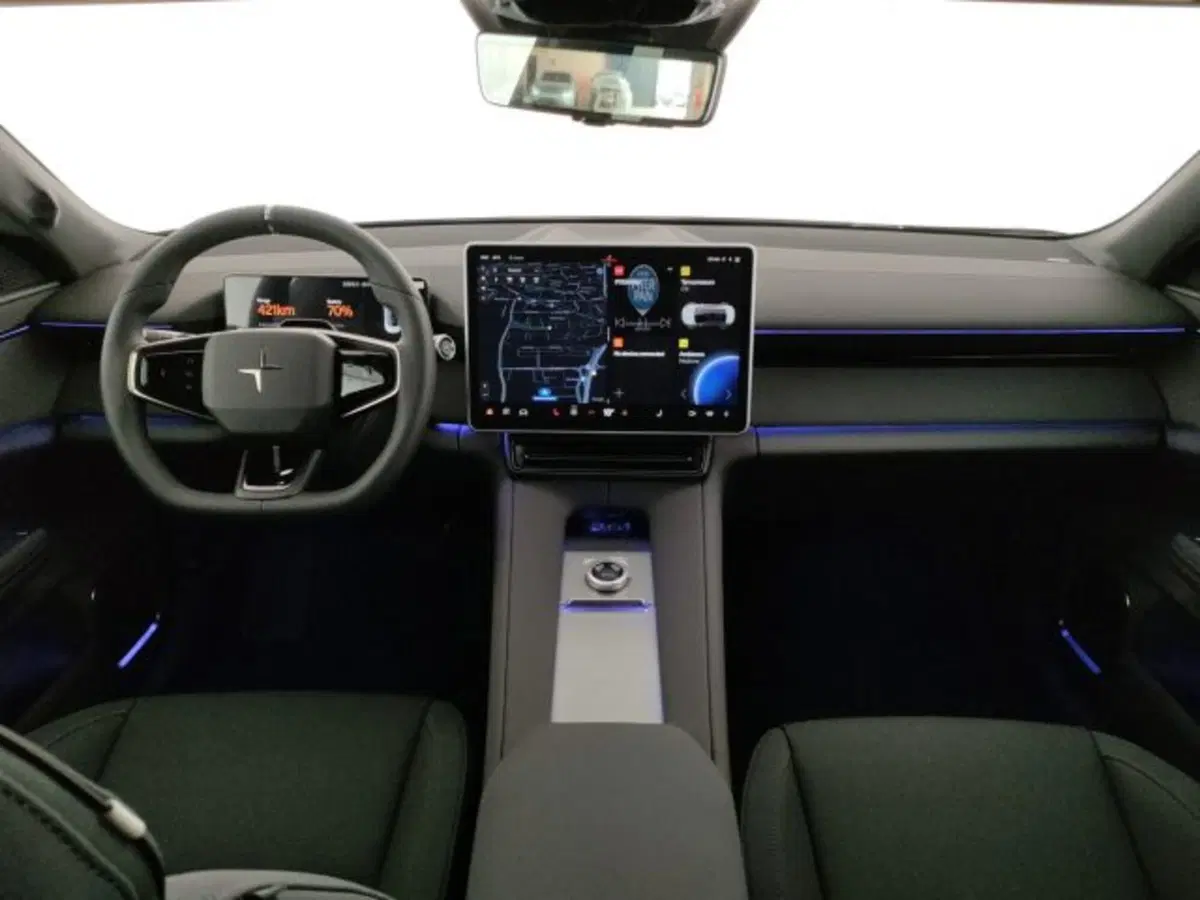 Polestar Polestar 4 nuova a Modena (11)