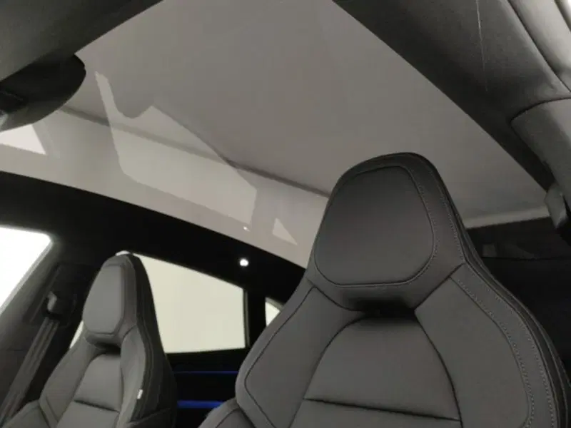 Polestar Polestar 4 nuova a Modena (17)