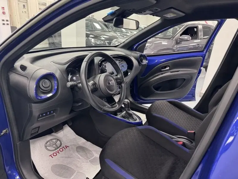 Toyota Aygo X usata a Prato (7)